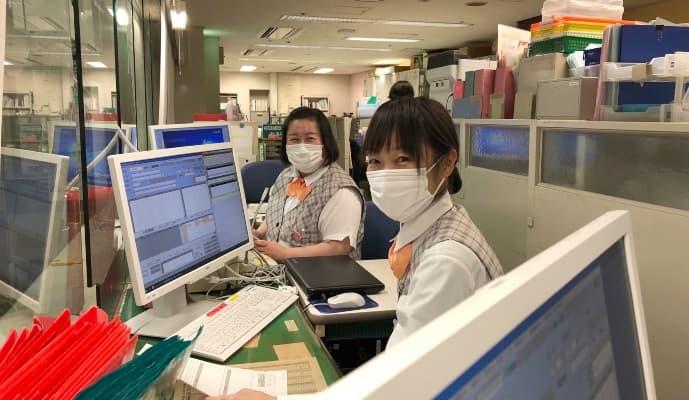 大阪公立大学医学部附属病院で医療事務外来受付の正社員の求人 