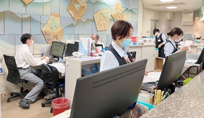 京都第一赤十字病院で医療事務総合受付・コンシェルジュの正社員の求人 