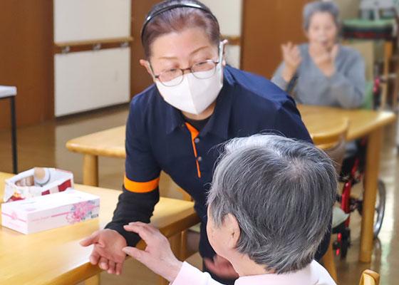 グループホーム ソラスト神戸白水で介護職員（ヘルパー）の正社員の求人 日勤のみ