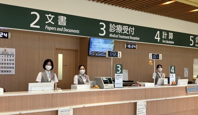 病院の顔として笑顔でお出迎え♪未経験から始める◎
