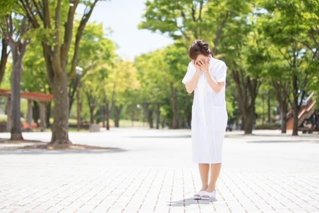 介護施設の看護師を辞めたいのはなぜ?辞めたい理由や対処法について解説