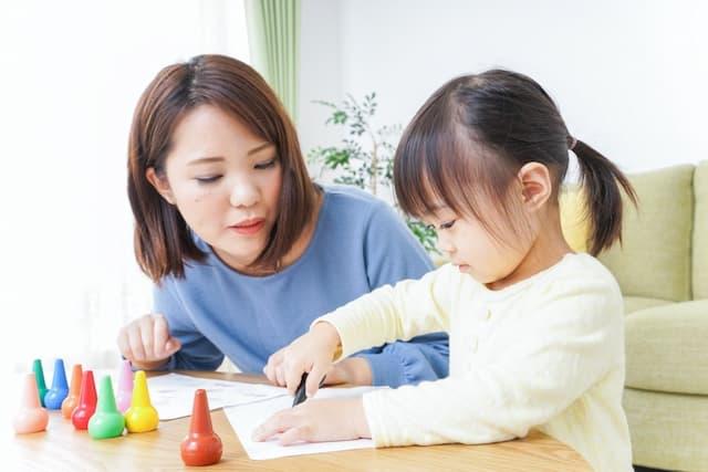 子どもに関われる資格とは?資格がなくても関われる仕事はある?