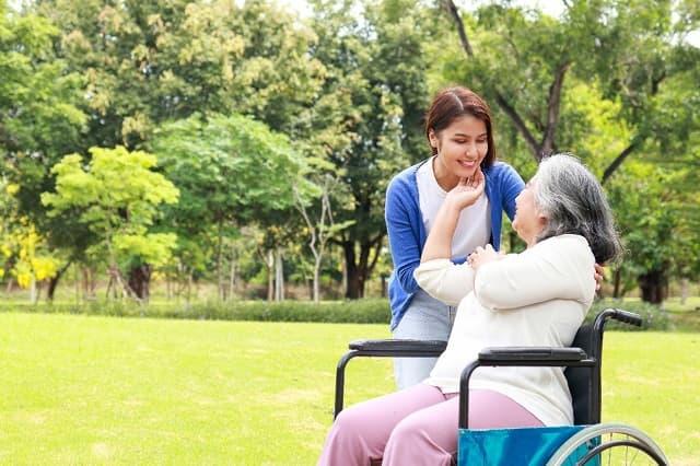 外国人介護人材の受け入れについて-現状や問題点、指導方法を解説 - ソラジョブ介護