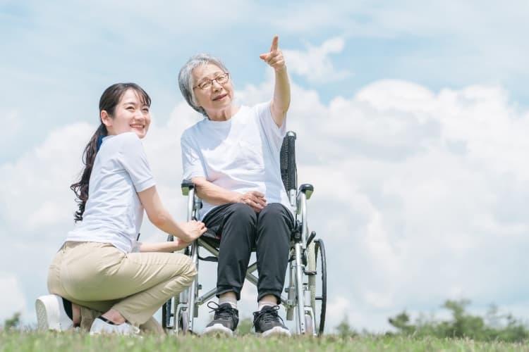 介護福祉士がキャリアアップする方法5つ！役立つおすすめ資格も