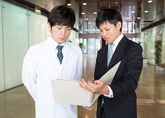 大阪公立大学医学部附属病院で医療事務救急受付の契約社員の求人 