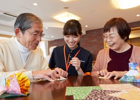 介護付有料老人ホーム せらび新宿で介護職員（ヘルパー）介護リーダーの正社員の求人 