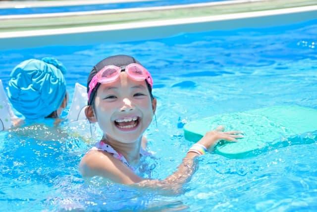 プール熱は夏だけじゃない!保育園で気を付けるべき感染防止策