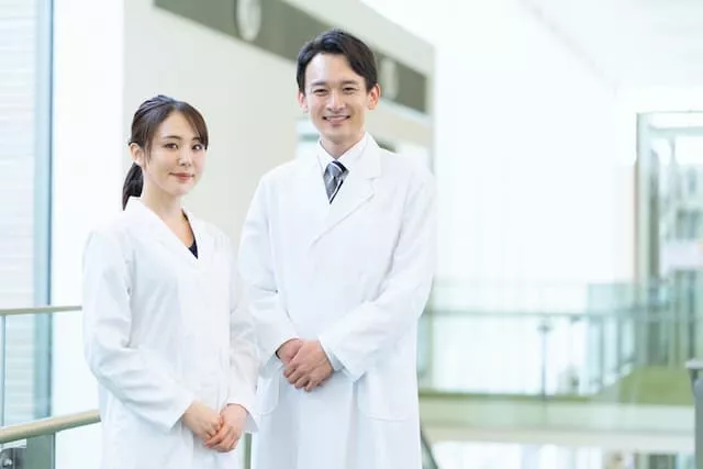 男性医師と女性医師