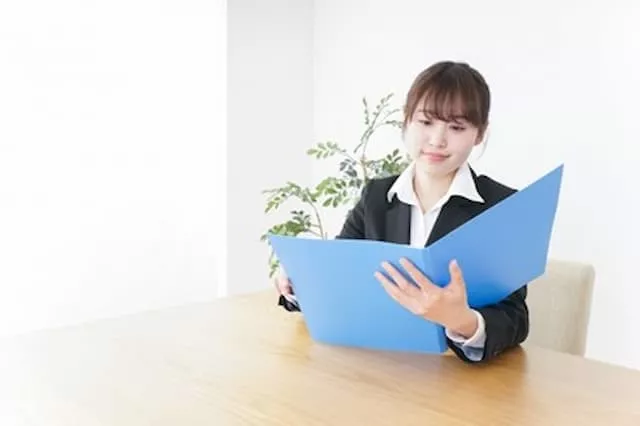 正社員からパートへの転職を考えている女性