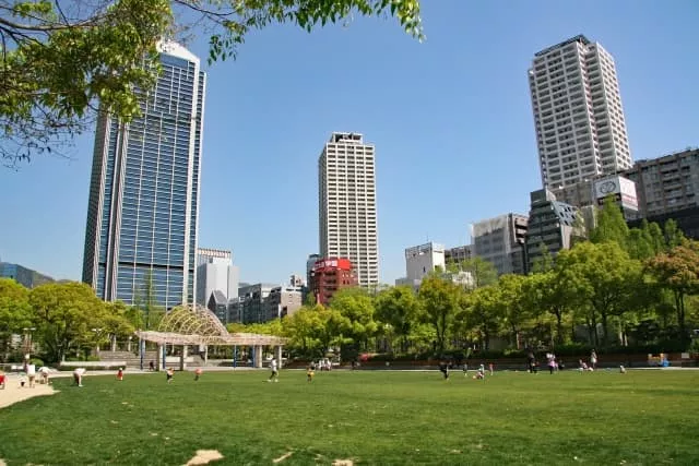 東遊園地