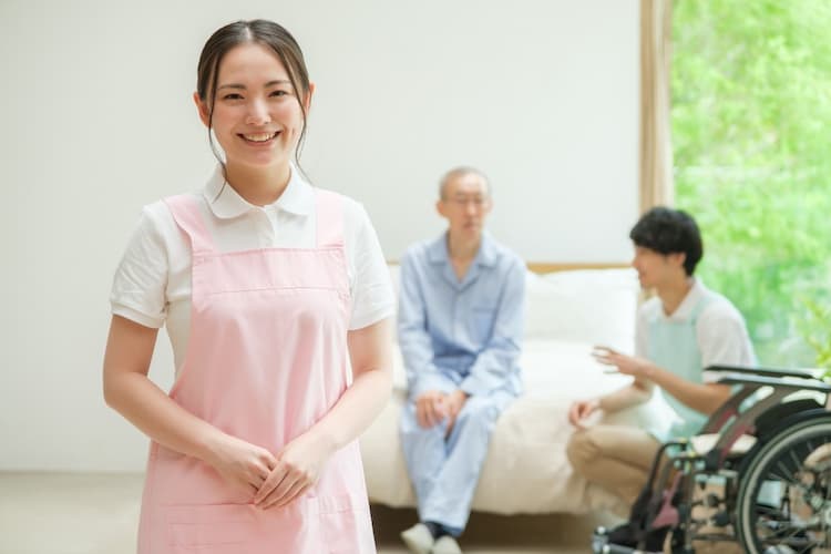 介護施設ではたらく女性